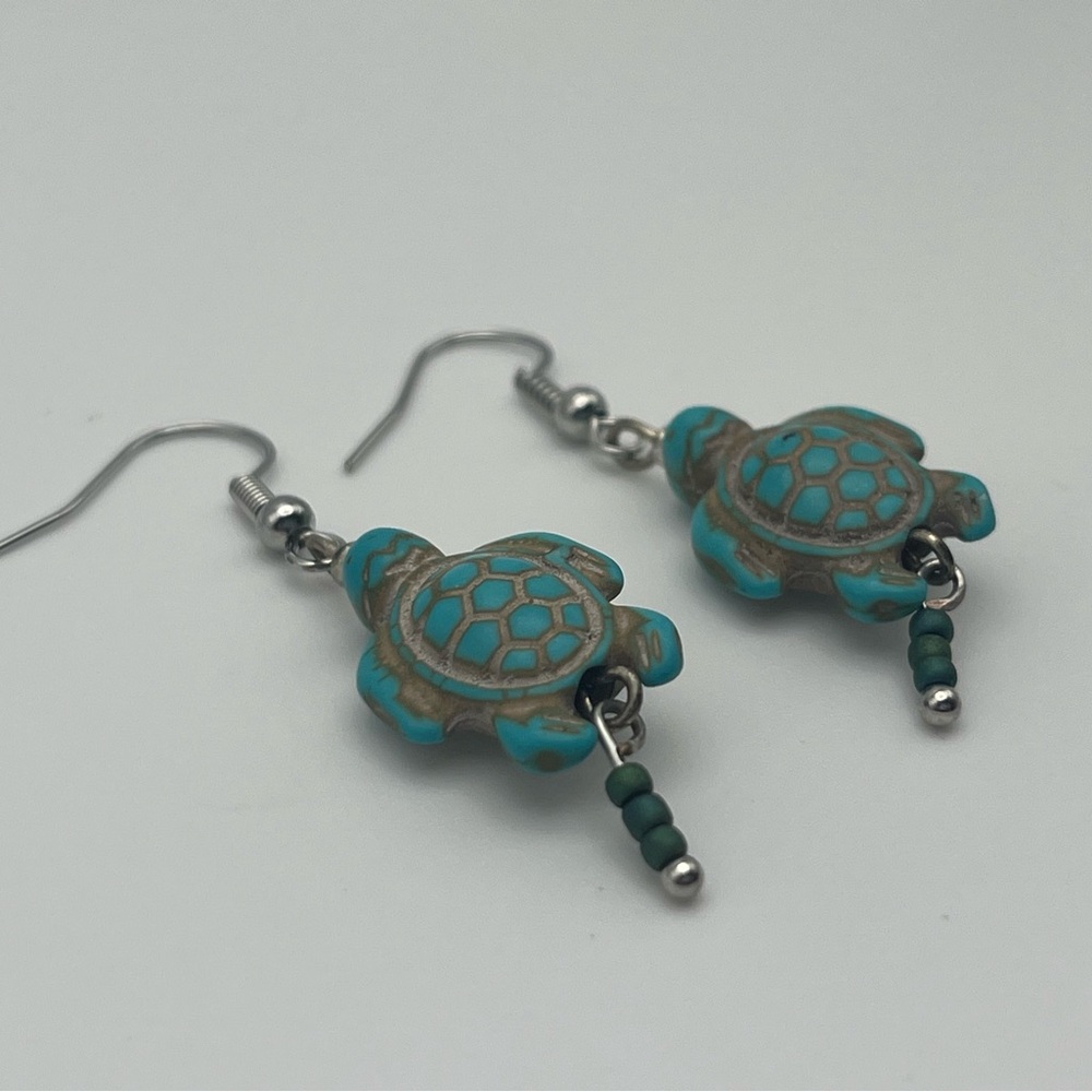 Sea Turtle Dangle Beaded Earrings